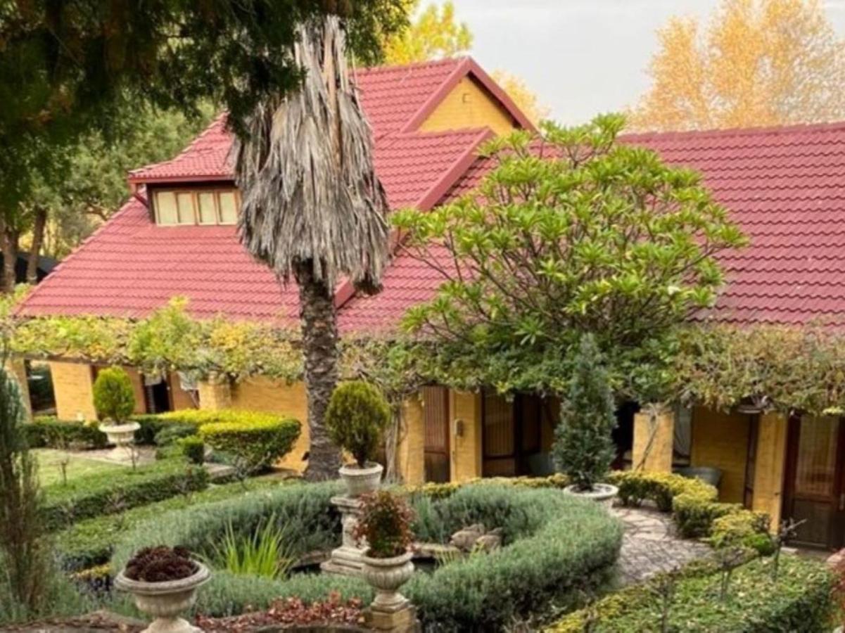 The Tuscan Garden Newcastle Extérieur photo