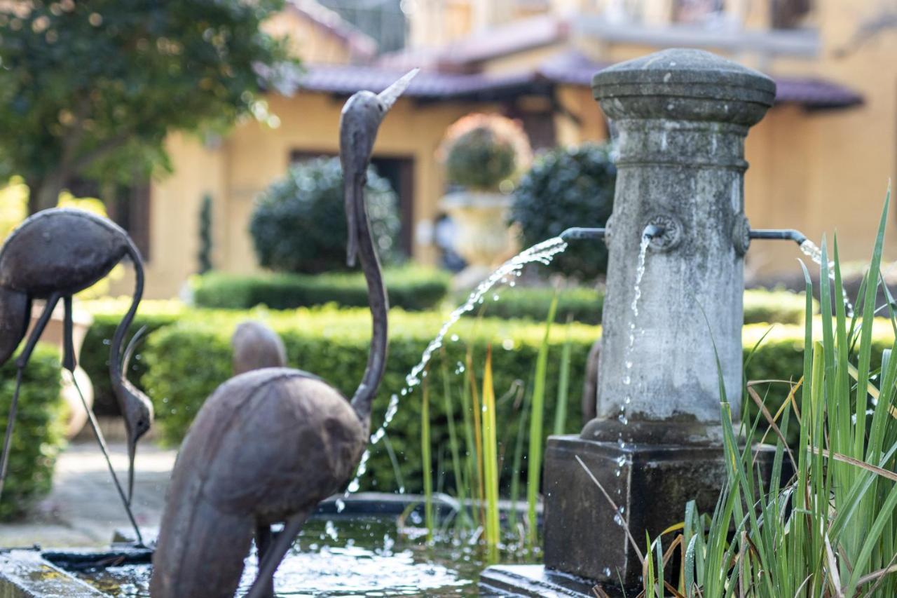 The Tuscan Garden Newcastle Extérieur photo