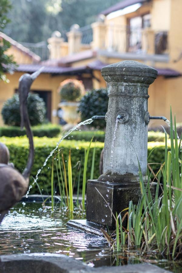 The Tuscan Garden Newcastle Extérieur photo